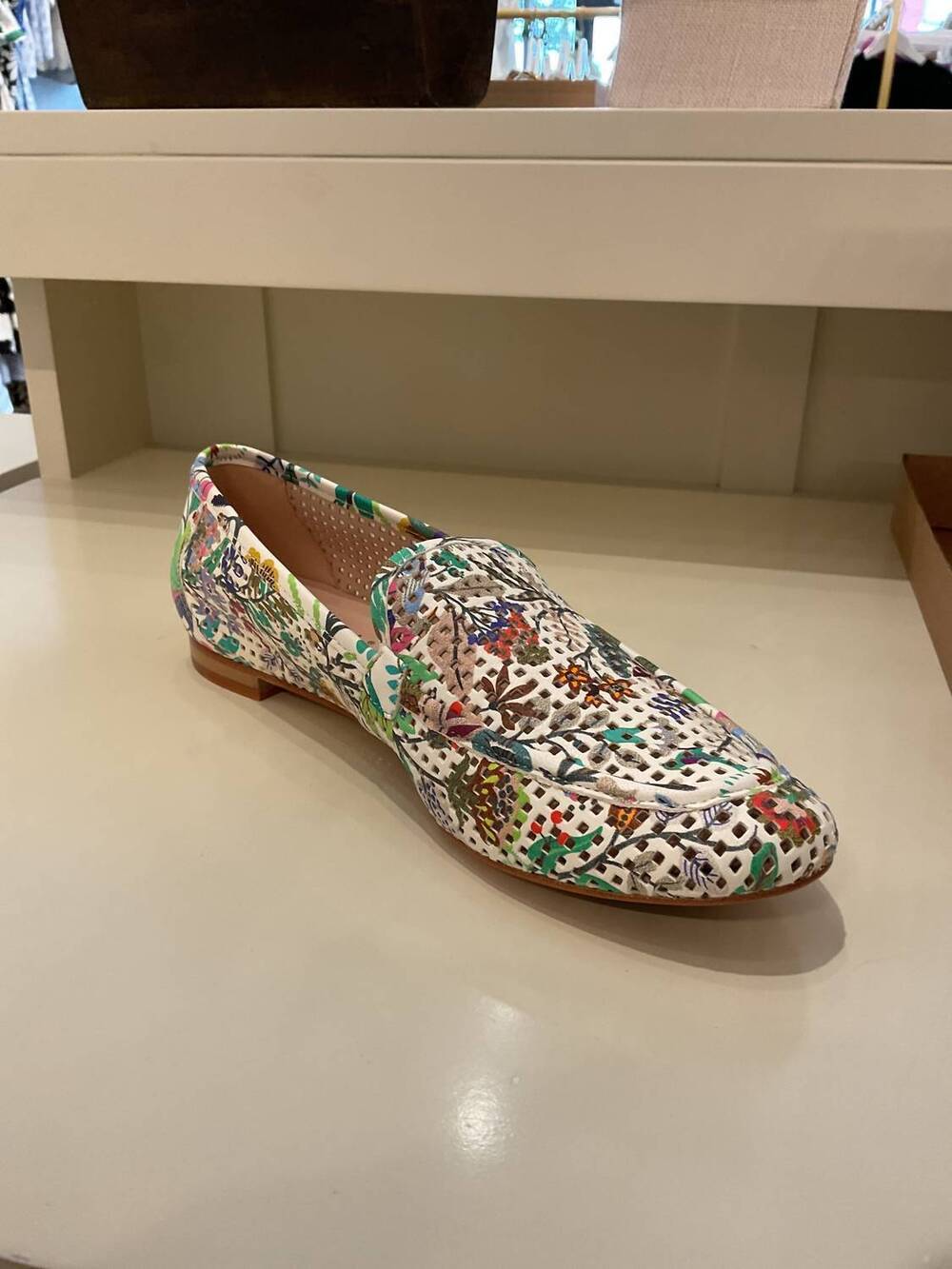 NEW LALISA women's sofia loafer in white floral